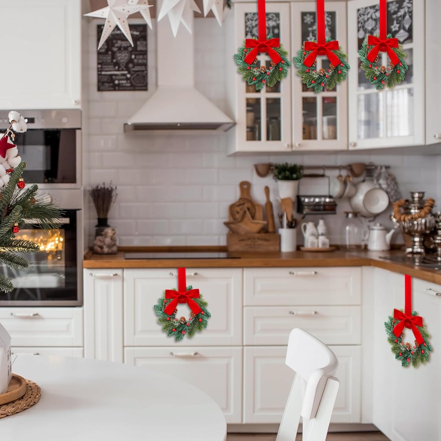 Cozy Christmas Charm: Adorn Your Home with Wreath Ornaments